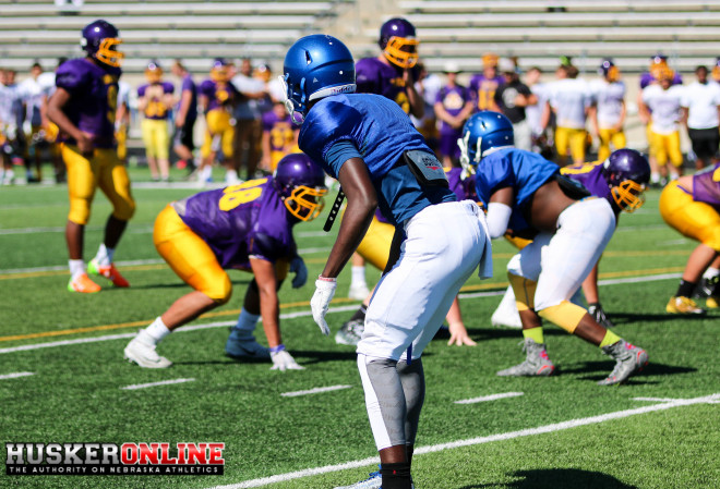 2017 Omaha North OLB Davon Wells-Ross