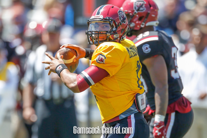 Brandon McIlwain throws a pass during the spring game.