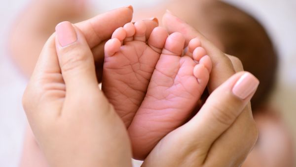 newborn feet