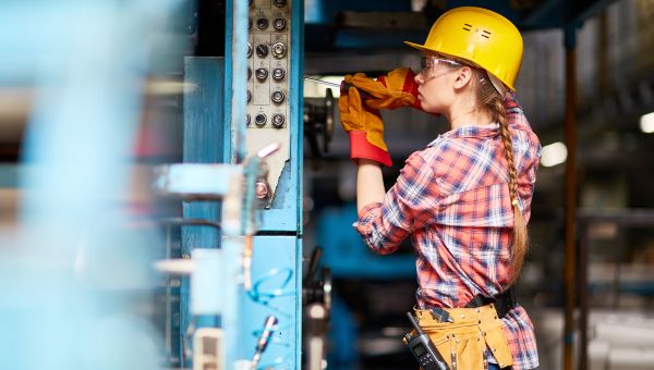 woman construction worker
