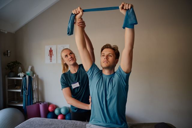 Supportive therapies, such as working with a physical therapist, can help improve a person’s quality of life while living with CIDP.