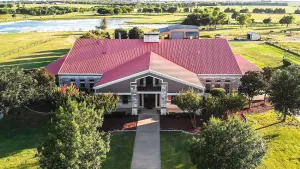  10,000 SQUARE FOOT TEXAS BARNDOMINIUM TOUR 