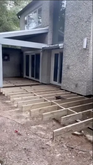 Ever Seen a Curved Corner Build Azek Timbertech Deck