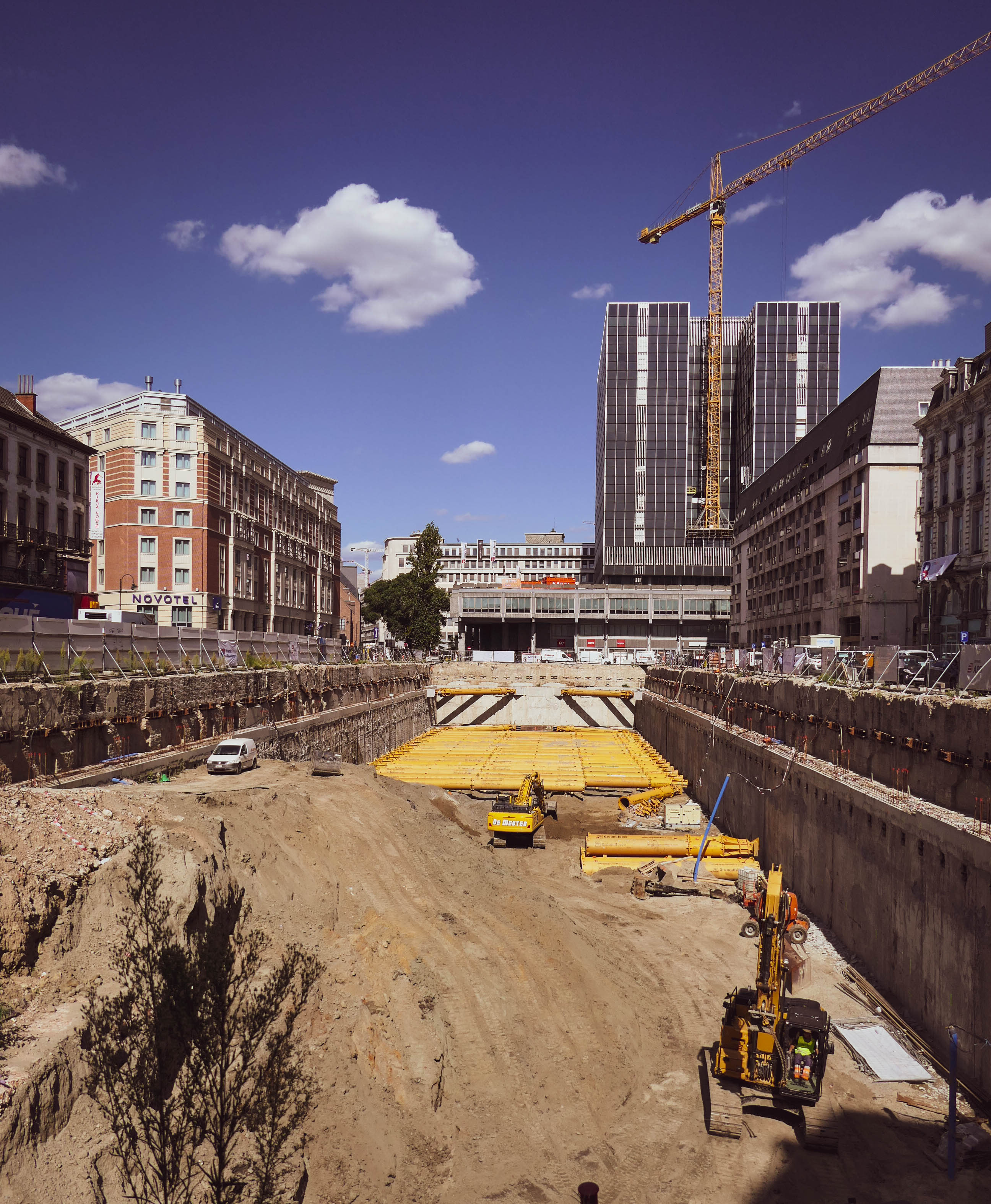 Groundforce Hydrauliksteifen sichern Baugrube in Brüssels Mega-Projekt „BruCity"