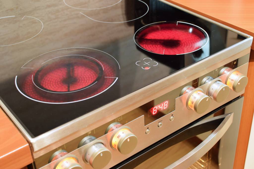 4 Thing to Know Before Buying an Electric or Induction Cooktop - Wildgrid Home