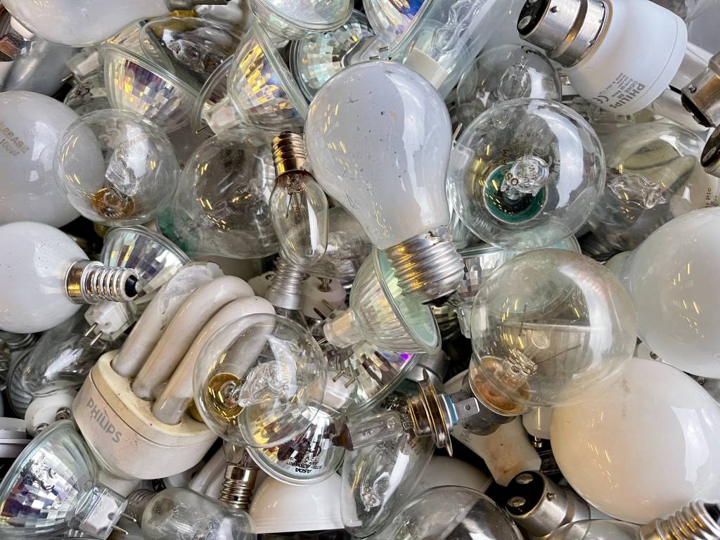 11 Tips to Conserve Energy & Reduce Your Next Utility Bill - Wildgrid Home