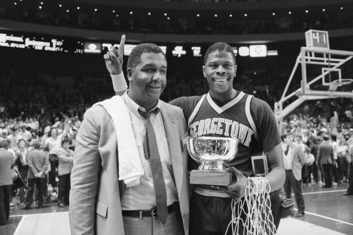 The top 25 college hoops teams of all time | Yardbarker